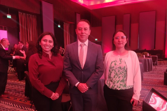 participación en el evento internacional cuidando a quienes más lo necesitan lima perú